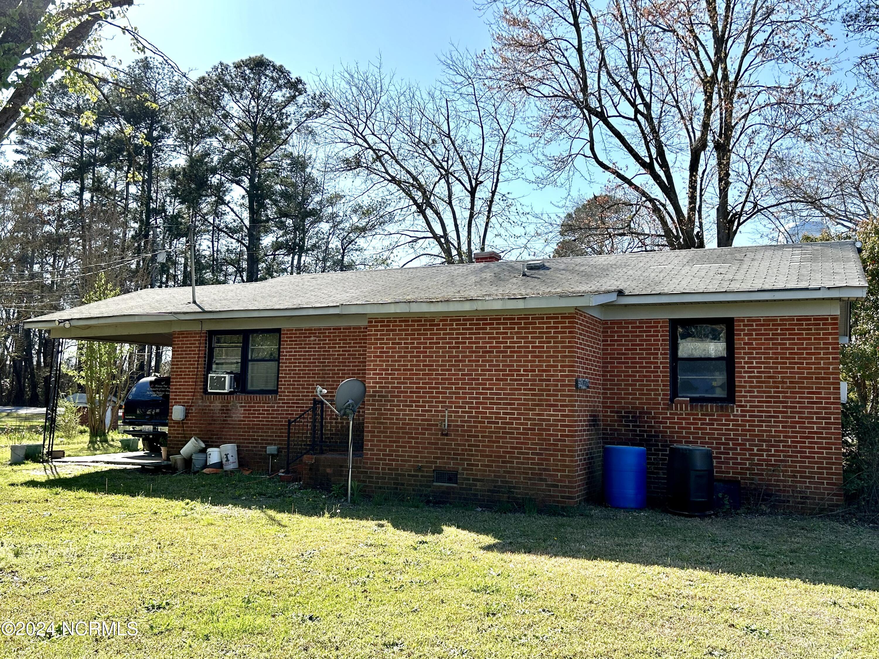 10801 Turnpike Road Laurinburg, NC 28352 - Photo 4 of 8 IMG_3630