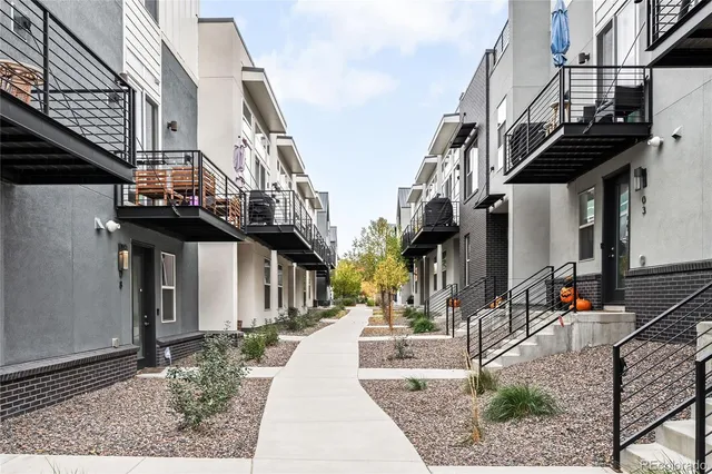 a view of a pathway of a house