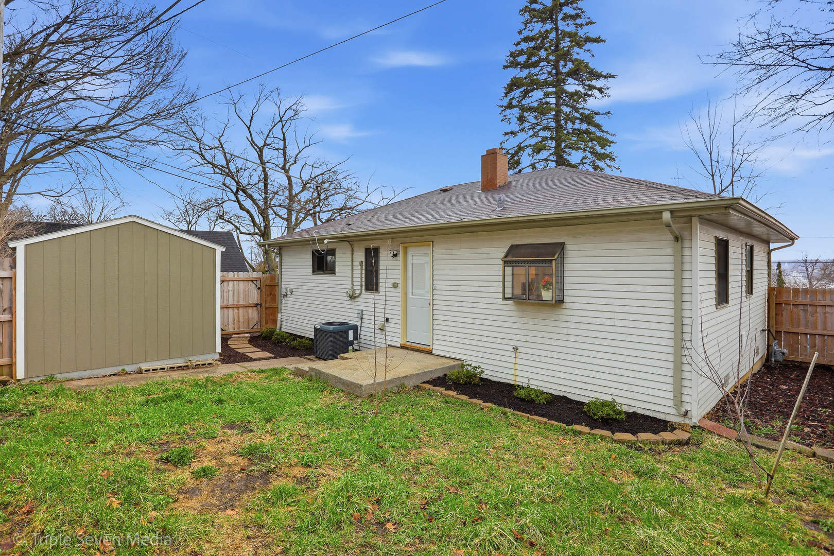 104 East Division Street Lemont, IL 60439 - Photo 2 of 5