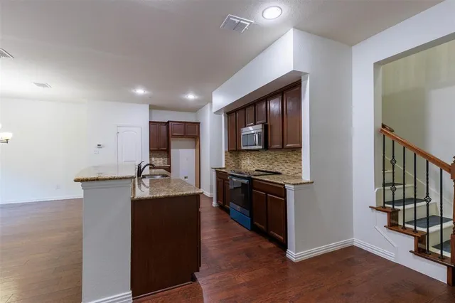 $2,650 | 394 Teague Drive, Lewisville, TX 75067