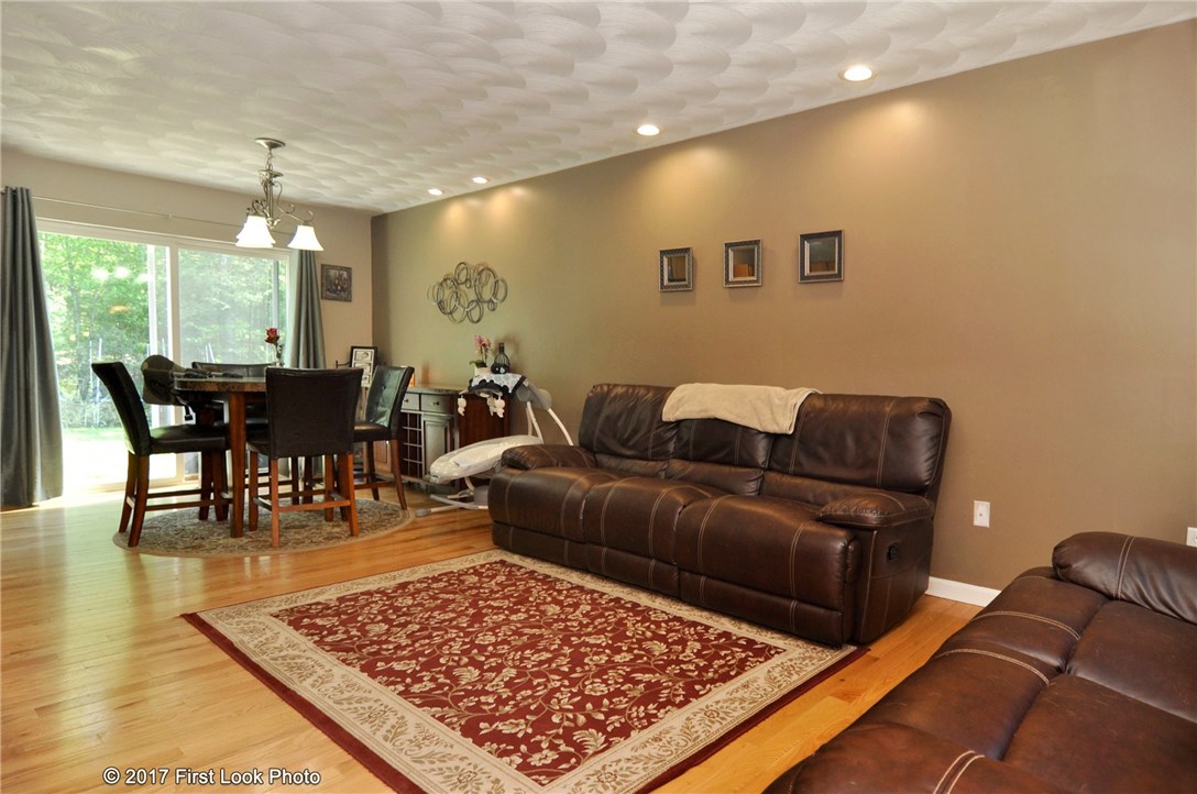 46 Hornbeam Road Coventry, RI 02816 - Photo 3 of 40