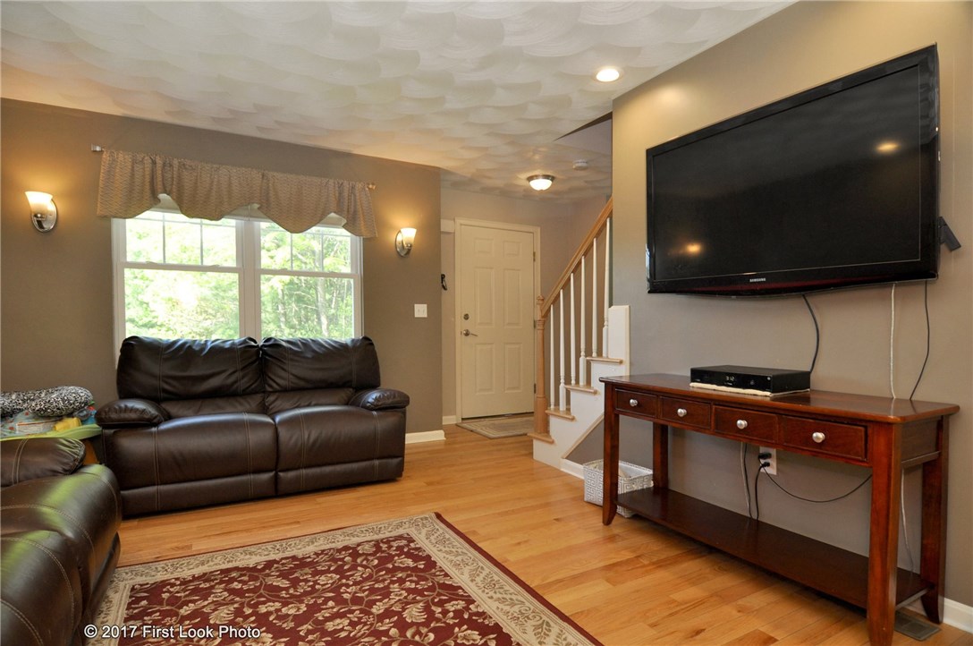 46 Hornbeam Road Coventry, RI 02816 - Photo 5 of 40