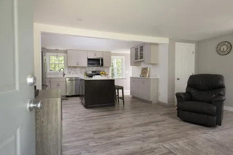 $550,000 | 50 Spring Street, Plympton, MA 02367