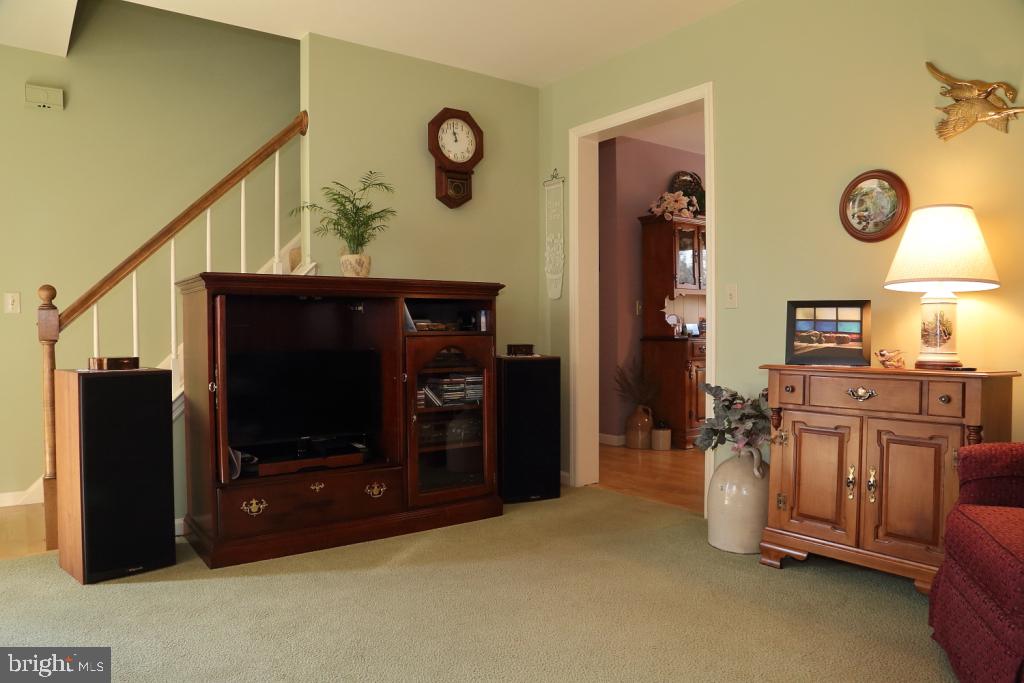 1771 Wilderness Road Lancaster, PA 17603 - Photo 3 of 17 Living Room