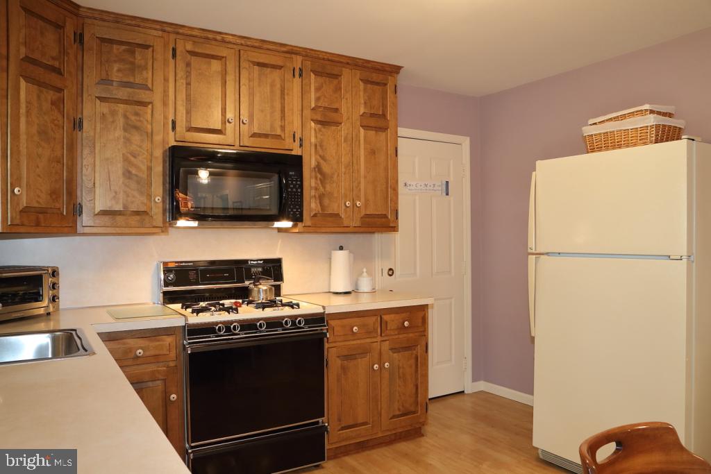 1771 Wilderness Road Lancaster, PA 17603 - Photo 5 of 17 Kitchen