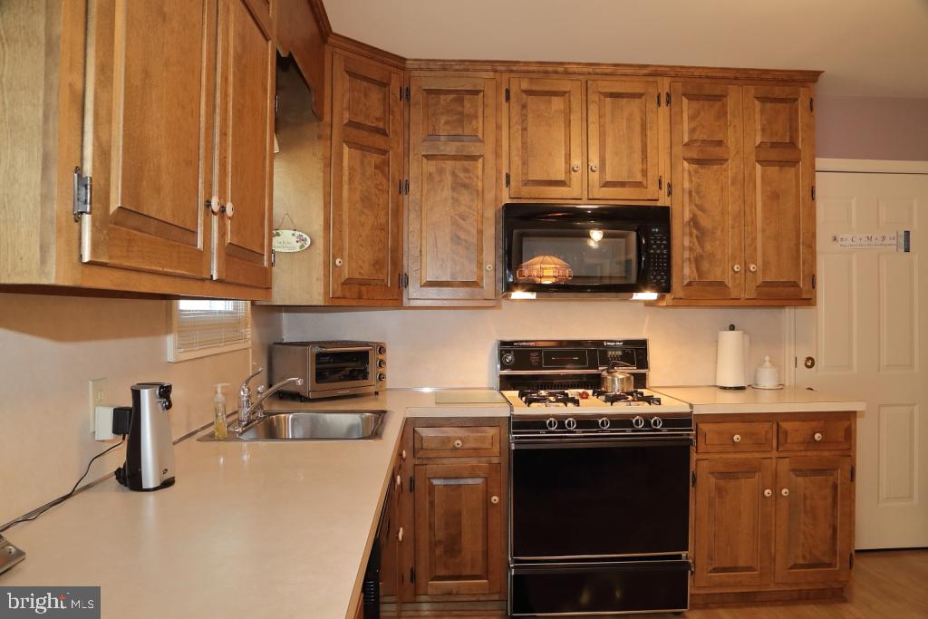 1771 Wilderness Road Lancaster, PA 17603 - Photo 6 of 17 Kitchen