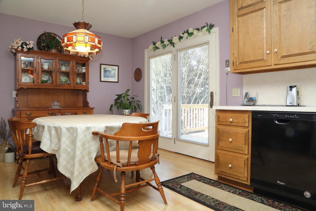 1771 Wilderness Road Lancaster, PA 17603 - Photo 8 of 17 Eat-in Kitchen