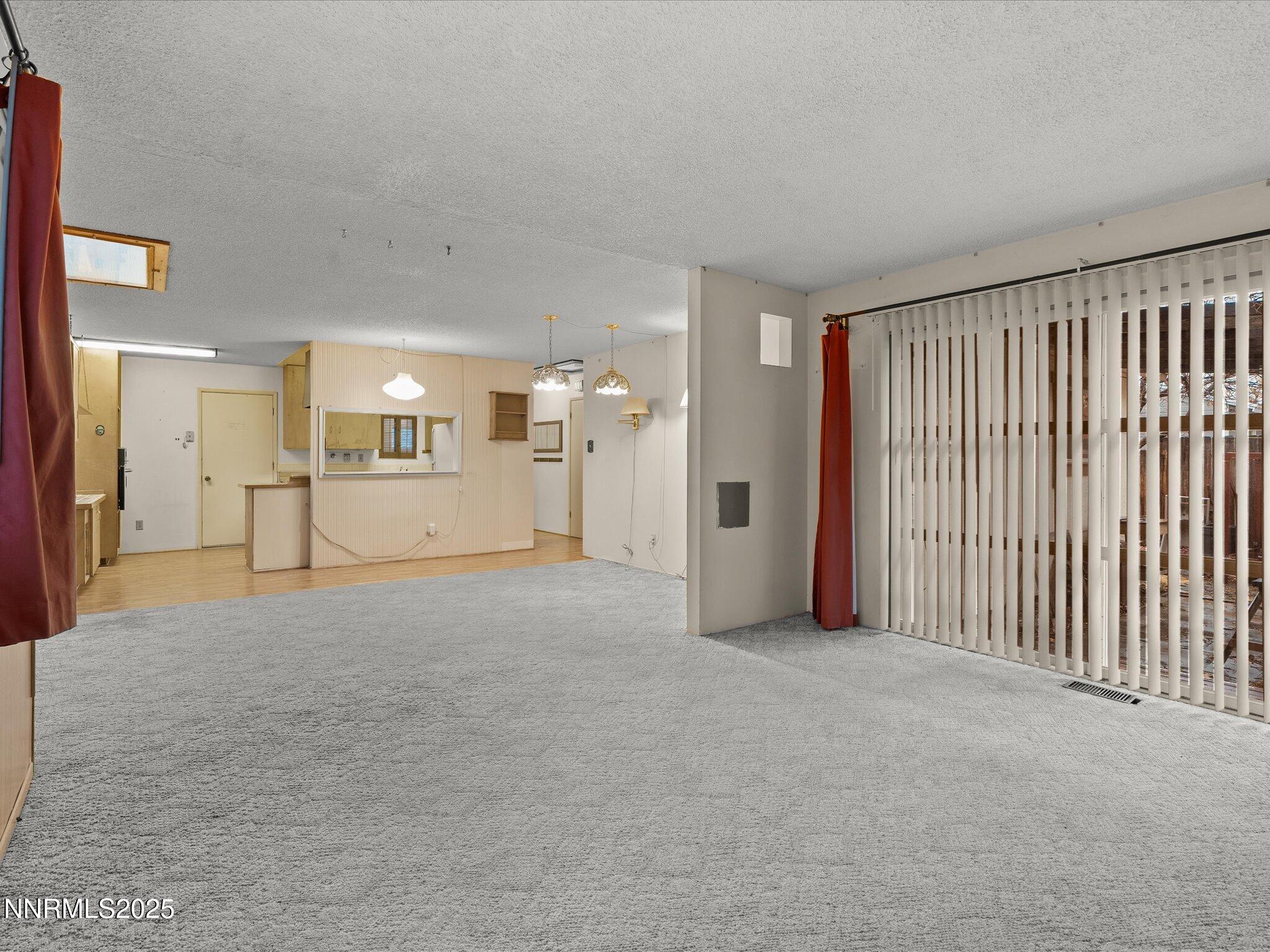 7665 Yorkshire Drive Reno, NV 89506 - Photo 12 of 34 23-7665 Yorkshire Dr-122