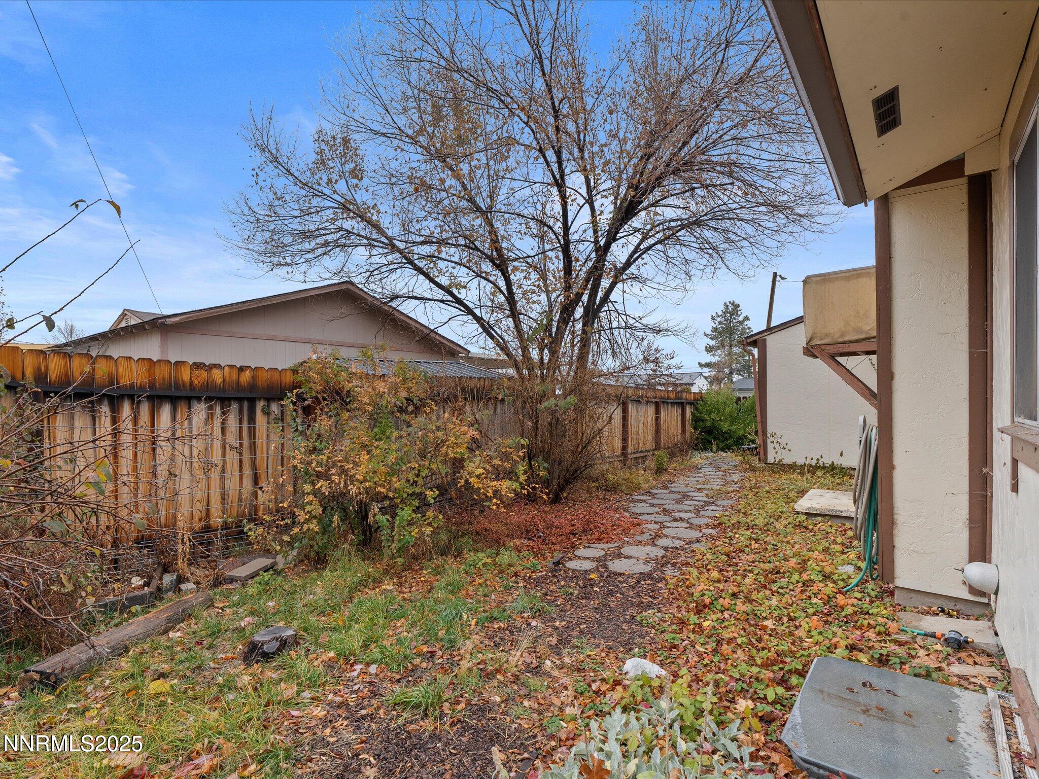 7665 Yorkshire Drive Reno, NV 89506 - Photo 29 of 34 37-7665 Yorkshire Dr-136