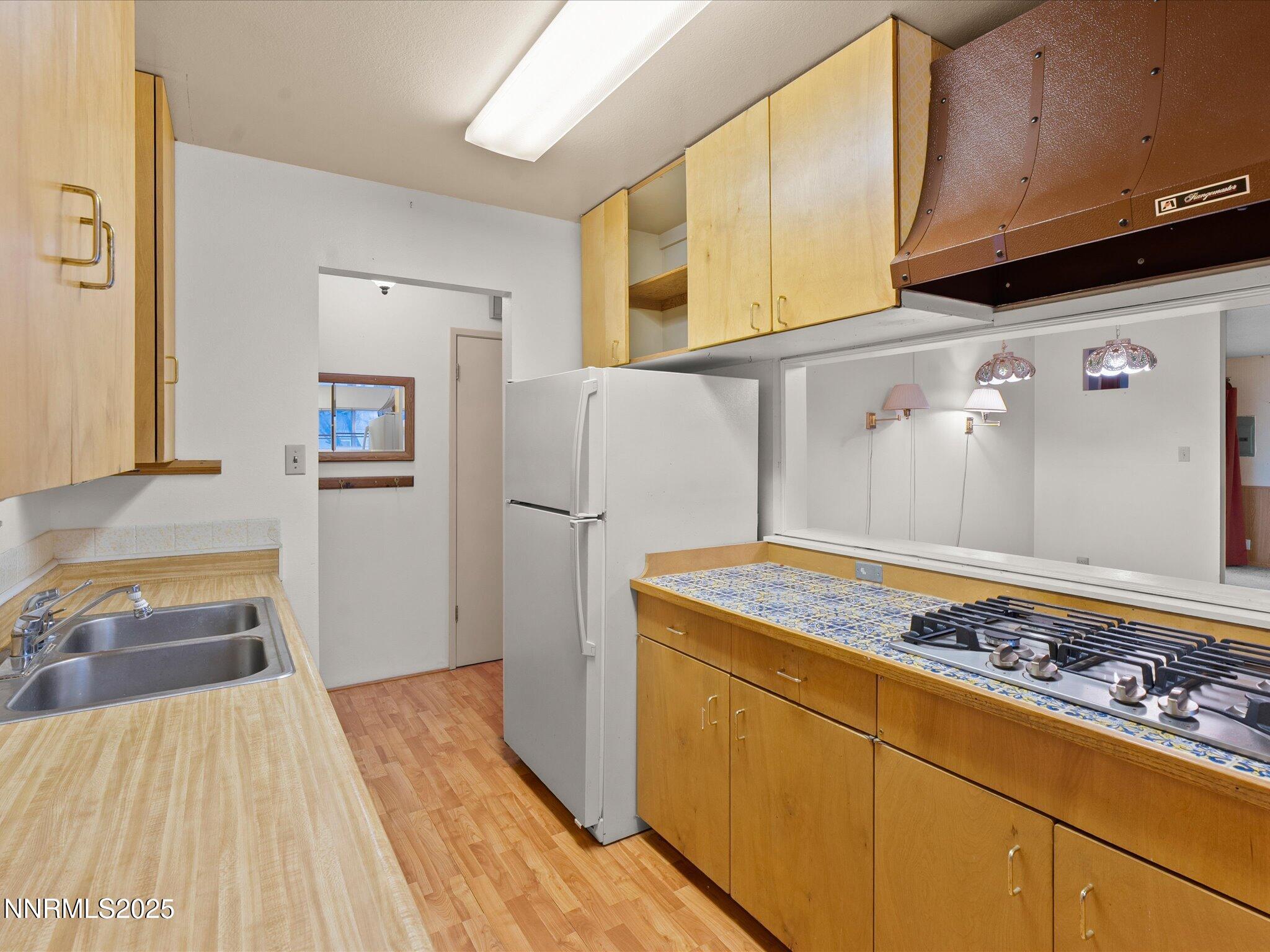 7665 Yorkshire Drive Reno, NV 89506 - Photo 9 of 34 08-7665 Yorkshire Dr-107