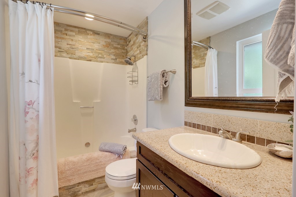 9110 Meadow Road Southwest Lakewood, WA 98499 - Photo 14 of 30