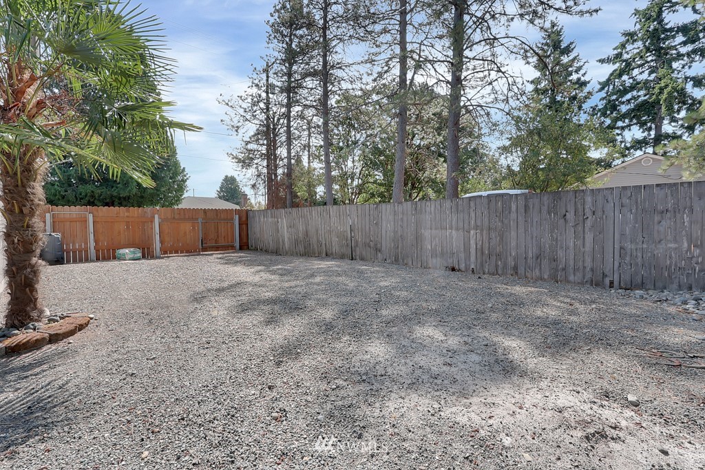 9110 Meadow Road Southwest Lakewood, WA 98499 - Photo 25 of 30