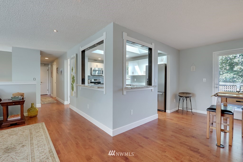 9110 Meadow Road Southwest Lakewood, WA 98499 - Photo 9 of 30