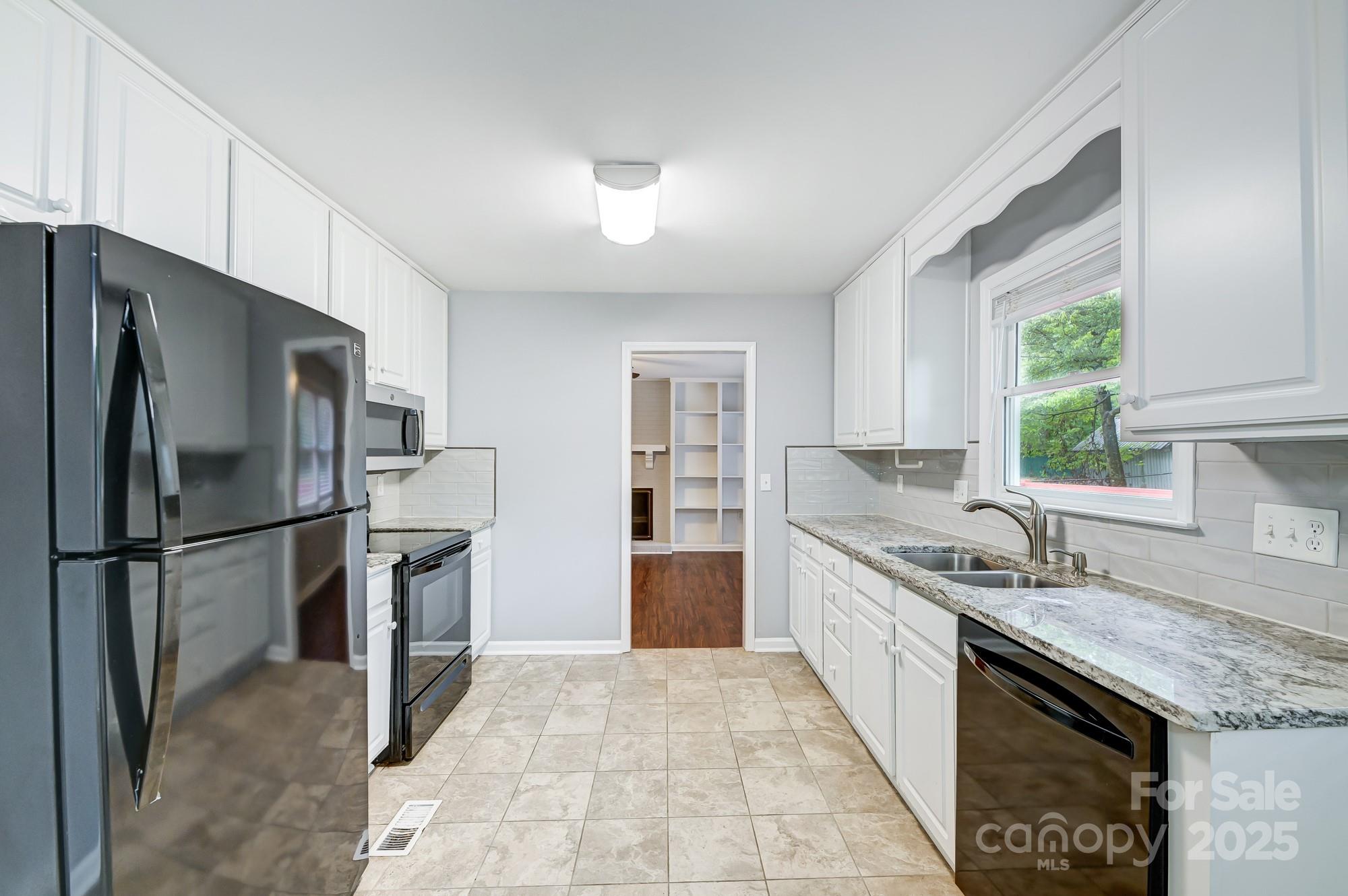1308 Rama Road Charlotte, NC 28211 - Photo 16 of 47