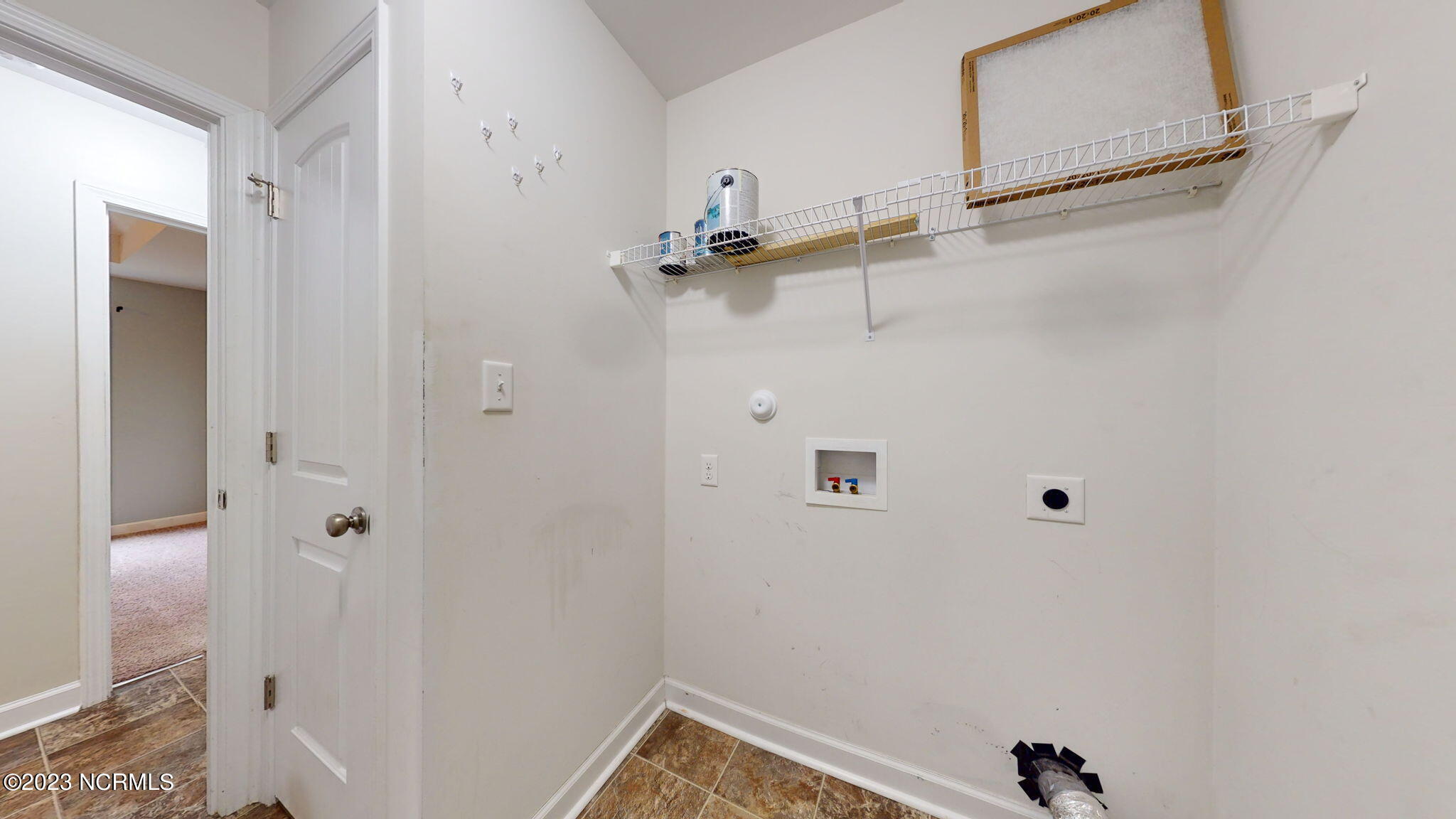 160 Copeland Court Hubert, NC 28539 - Photo 22 of 34 Laundry Room