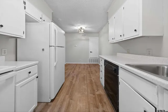 $1,500 | 4208 Edinburgh Drive, Tyler, TX 75703