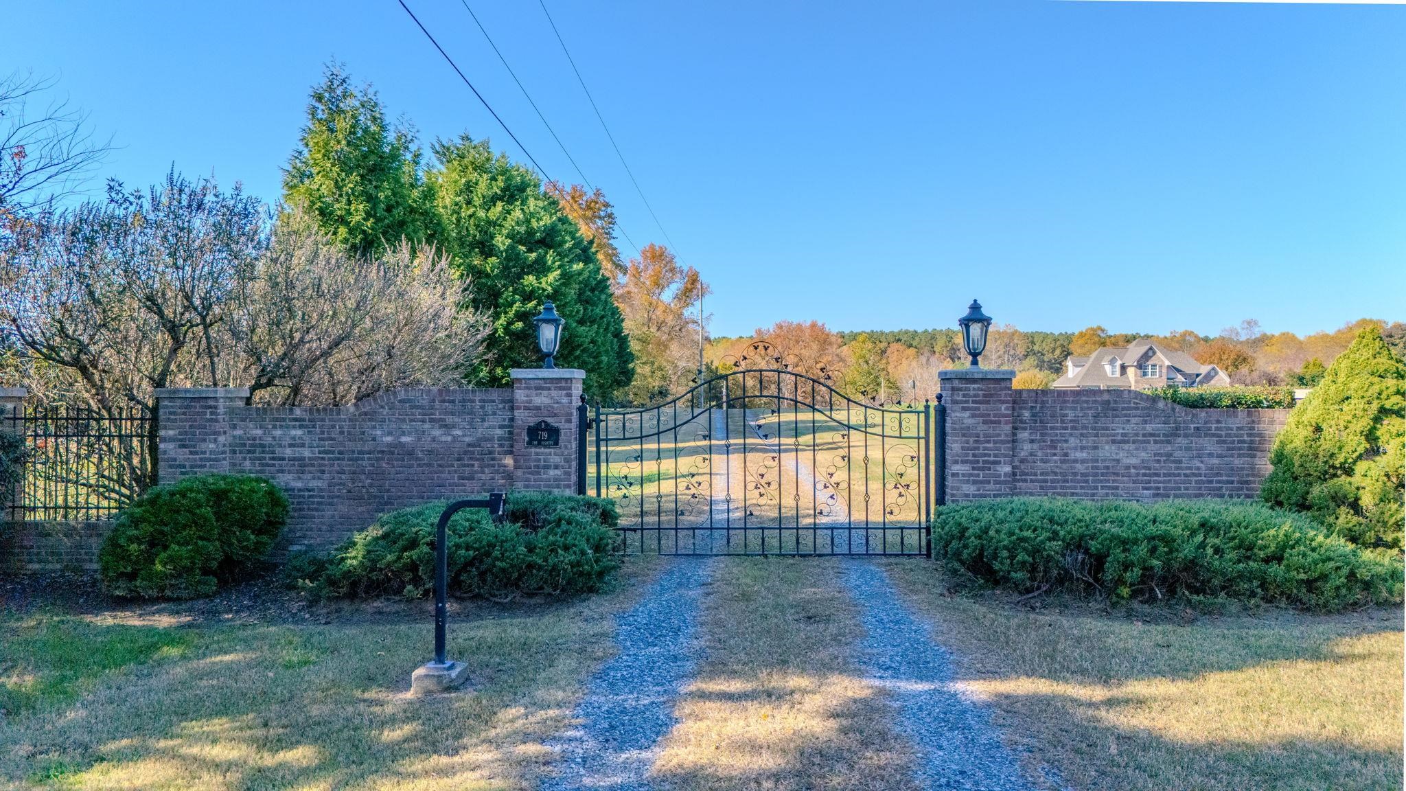 719 Hickory Hollow Road Inman, SC 29349 - Photo 11 of 48