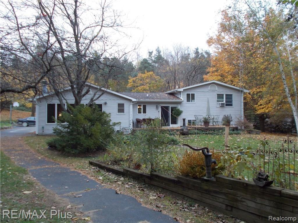 6045 Cyclone Road Otter Lake, MI 48464 - Photo 11 of 16 DSCN4104.JPG