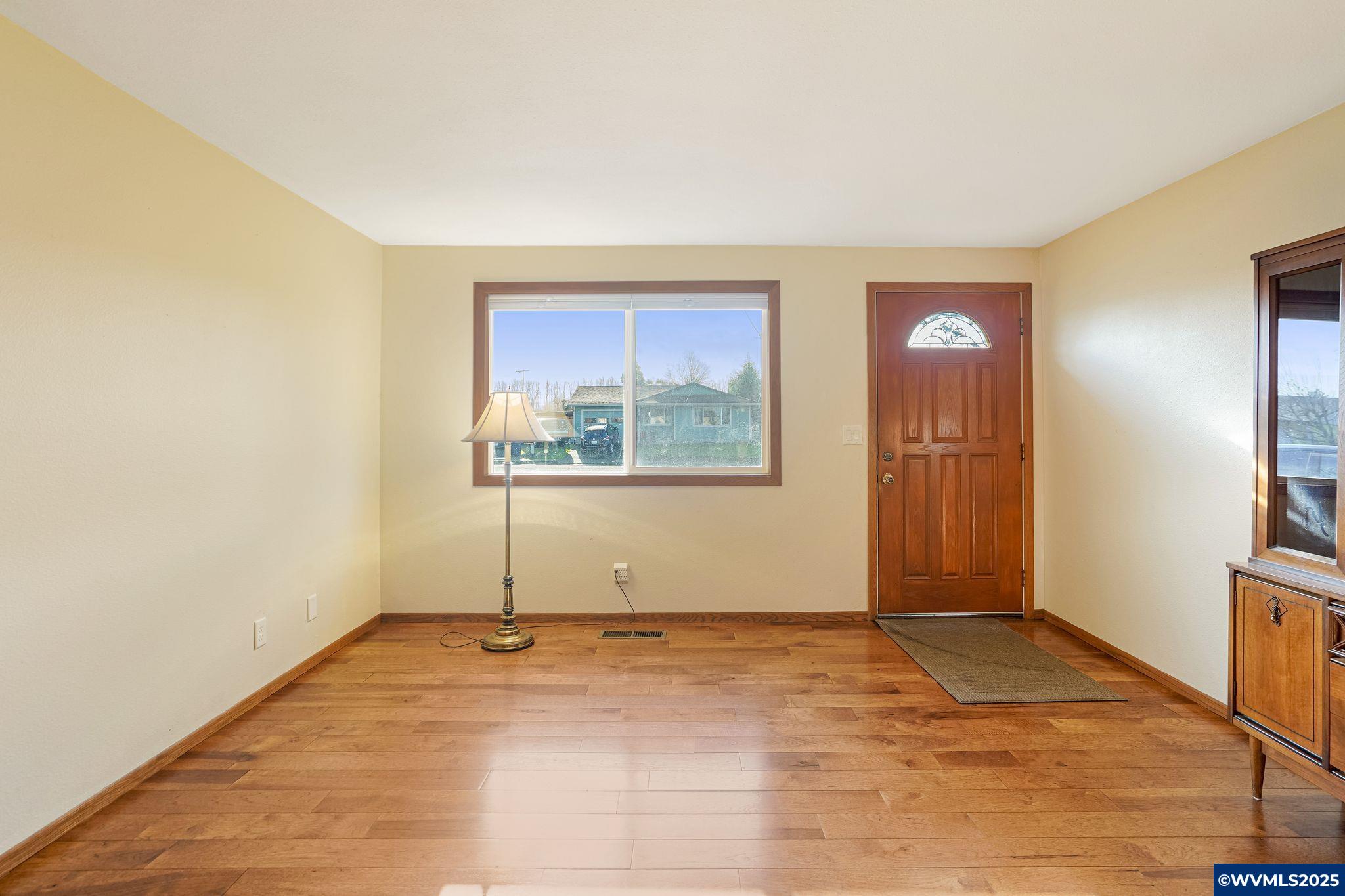 367 Spruce Court Independence, OR 97351 - Photo 6 of 50 Gallery Image 6