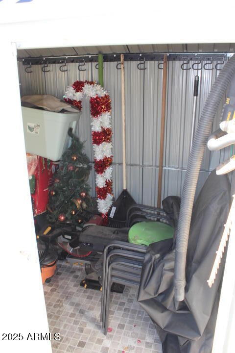 303 South Recker Road, Unit 223 Mesa, AZ 85206 - Photo 21 of 31 a view of entryway with outdoor seating