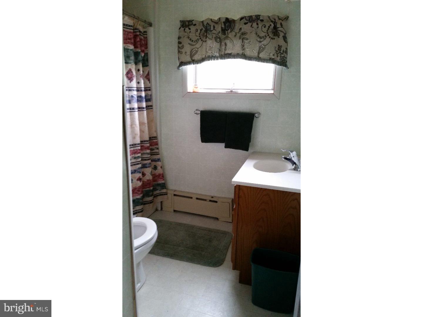 57 East Ridge Street Coaldale, PA 18218 - Photo 4 of 9 Bathroom