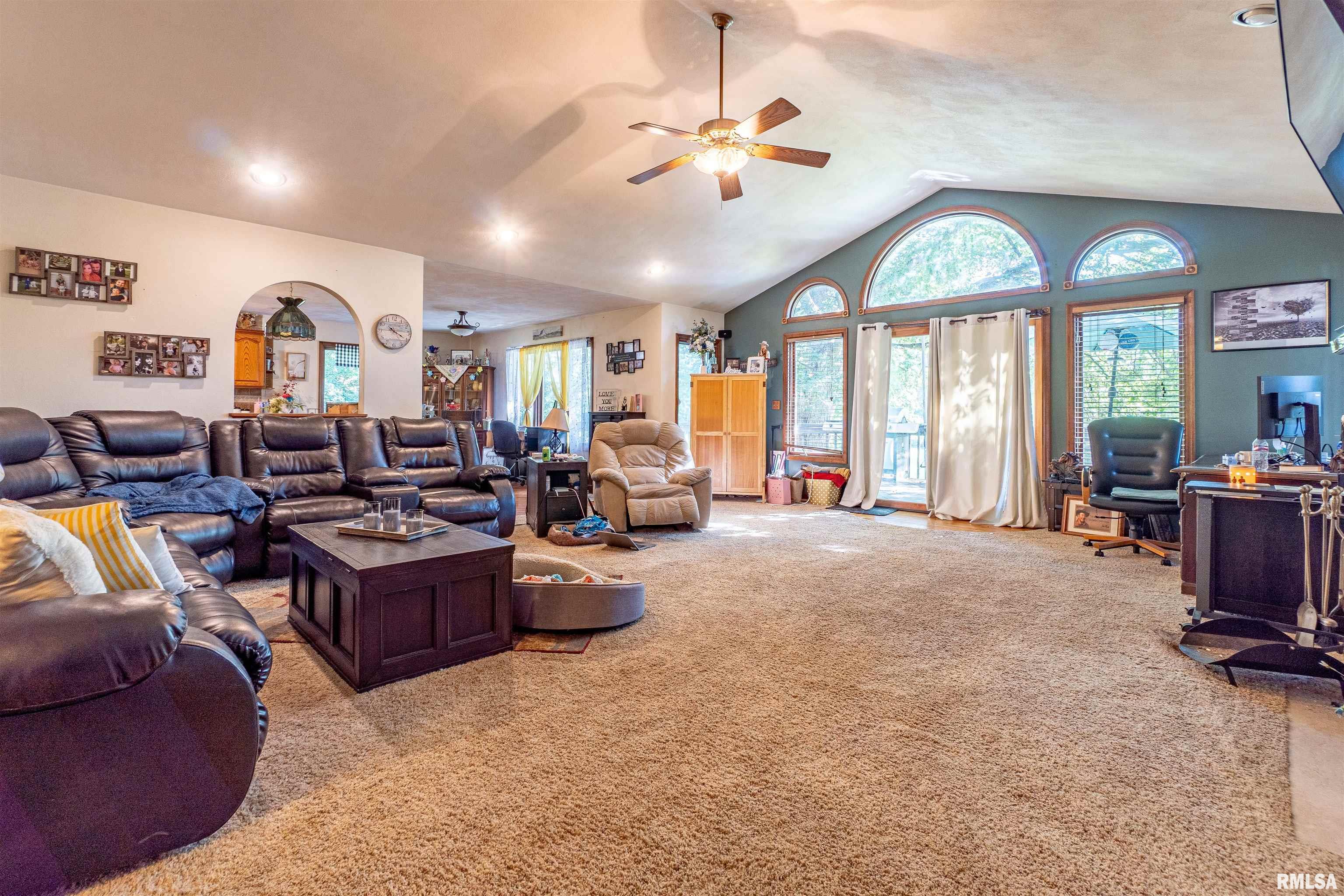 9100 South Terry Road Mapleton, IL 61547 - Photo 3 of 41