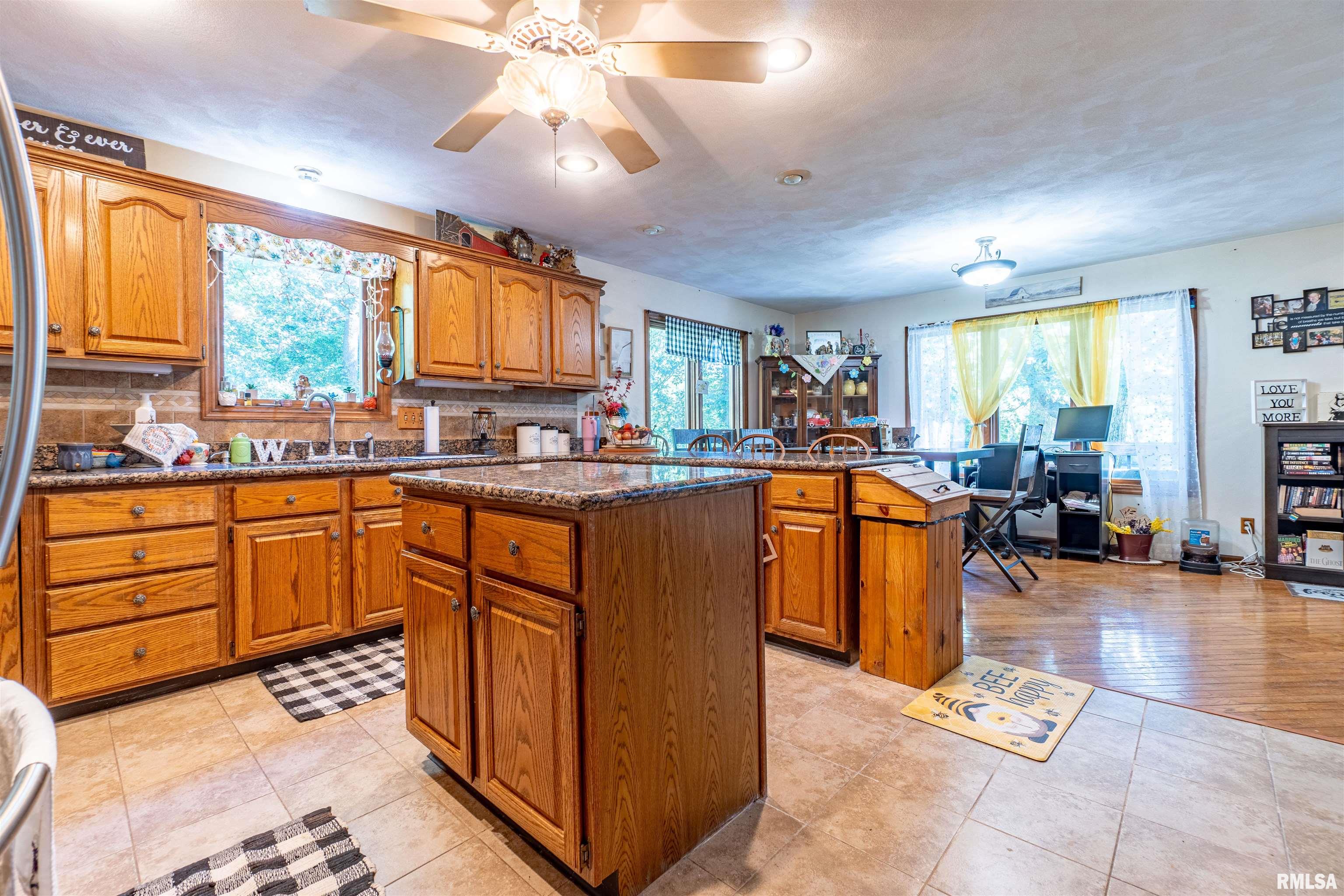 9100 South Terry Road Mapleton, IL 61547 - Photo 8 of 41