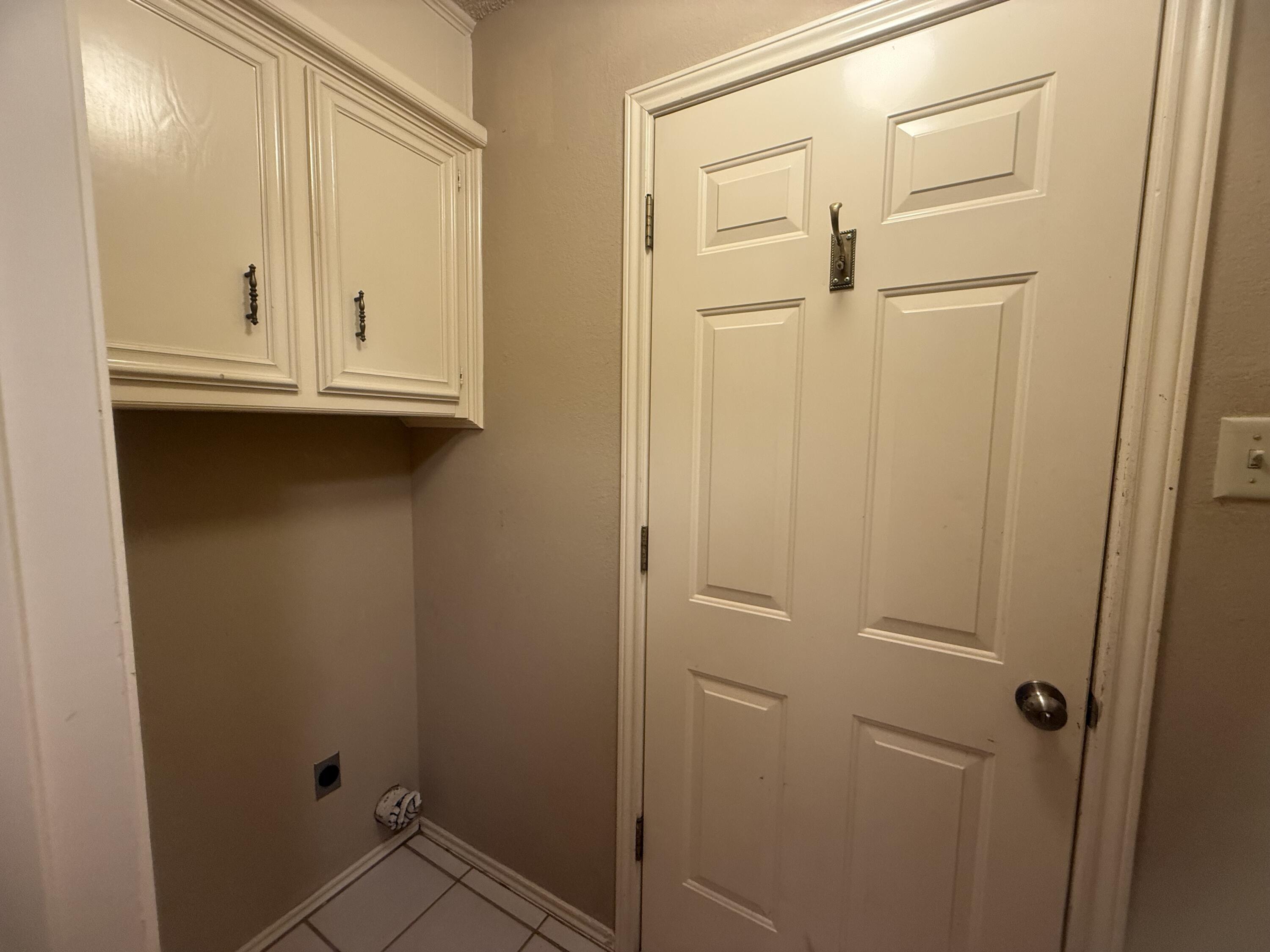 5527 94th Street Lubbock, TX 79424 - Photo 41 of 56 94th utiity view 2