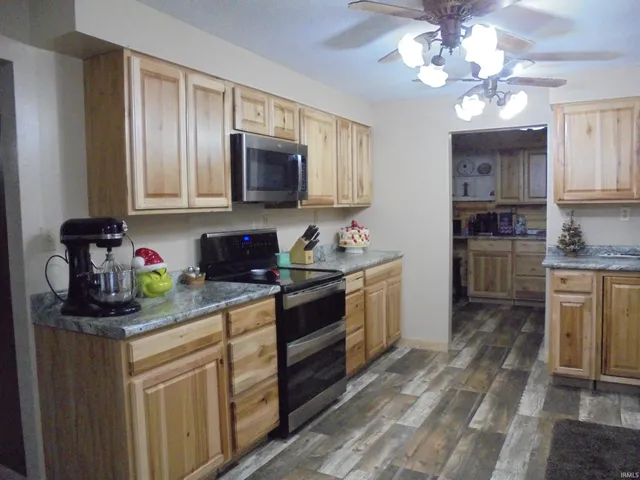 $529,000 | 1820 South County Road 850 East, New Castle, IN 47362