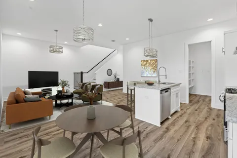 $339,900 | 5608 Savyon Drive, Houston, TX 77091