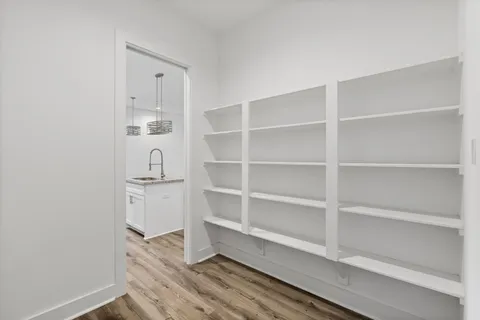 $339,900 | 5608 Savyon Drive, Houston, TX 77091