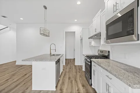 $339,900 | 5608 Savyon Drive, Houston, TX 77091