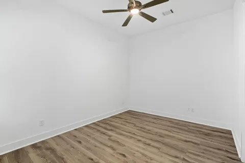 $339,900 | 5608 Savyon Drive, Houston, TX 77091