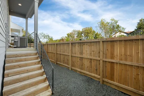 $339,900 | 5608 Savyon Drive, Houston, TX 77091