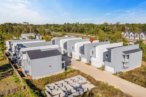 $339,900 | 5608 Savyon Drive, Houston, TX 77091