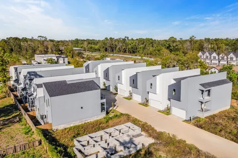 $339,900 | 5608 Savyon Drive, Houston, TX 77091