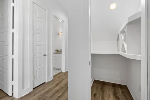 $339,900 | 5608 Savyon Drive, Houston, TX 77091