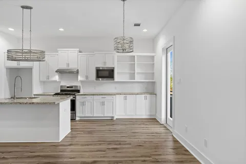 $339,900 | 5608 Savyon Drive, Houston, TX 77091