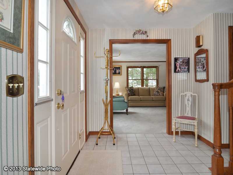 11 Stagecoach Road Cumberland, RI 02864 - Photo 16 of 25 Entry.