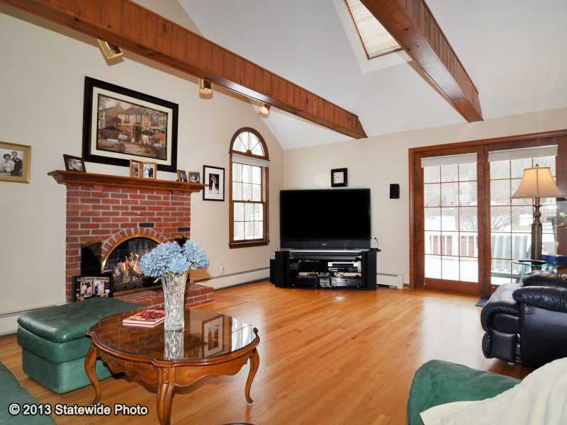 11 Stagecoach Road Cumberland, RI 02864 - Photo 5 of 25 Den/Family/Great Room.