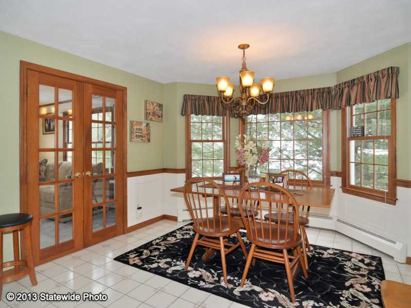 11 Stagecoach Road Cumberland, RI 02864 - Photo 9 of 25 Dining Area.