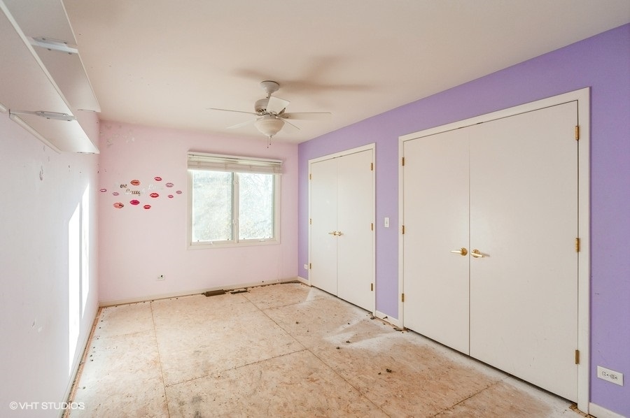 2021 Wright Boulevard Buffalo Grove, IL 60089 - Photo 24 of 29 a view of a livingroom with a window