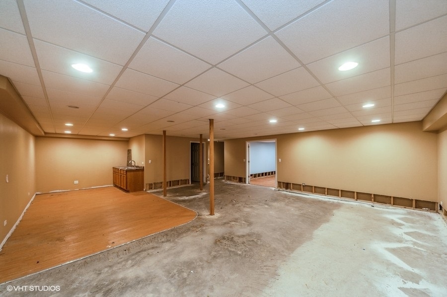 2021 Wright Boulevard Buffalo Grove, IL 60089 - Photo 27 of 29 a view of a large room with a projector