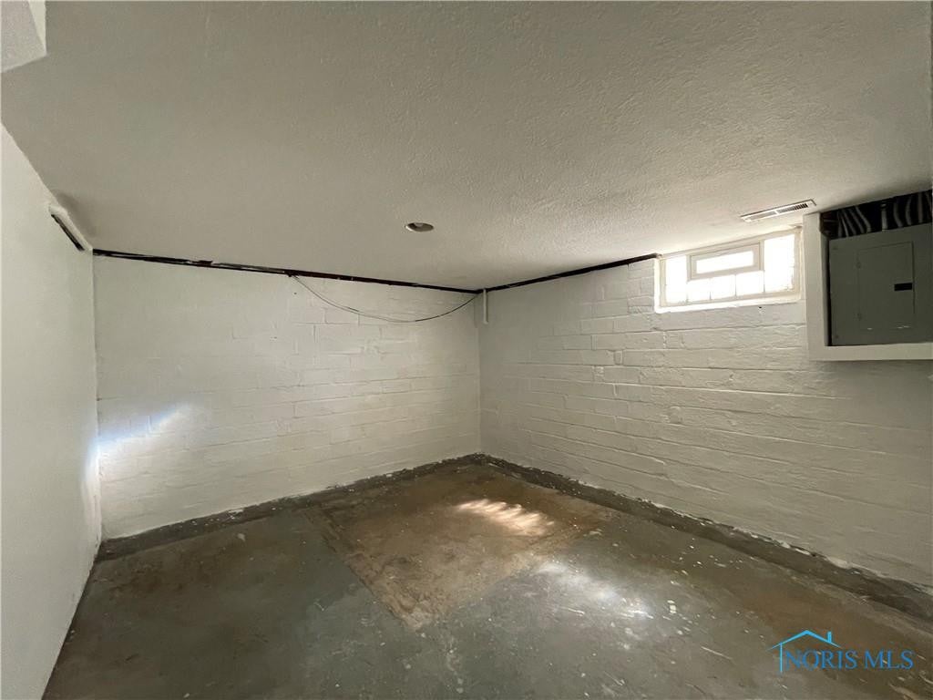 2113 Fairfax Road Toledo, OH 43613 - Photo 22 of 22 Gallery Image 22