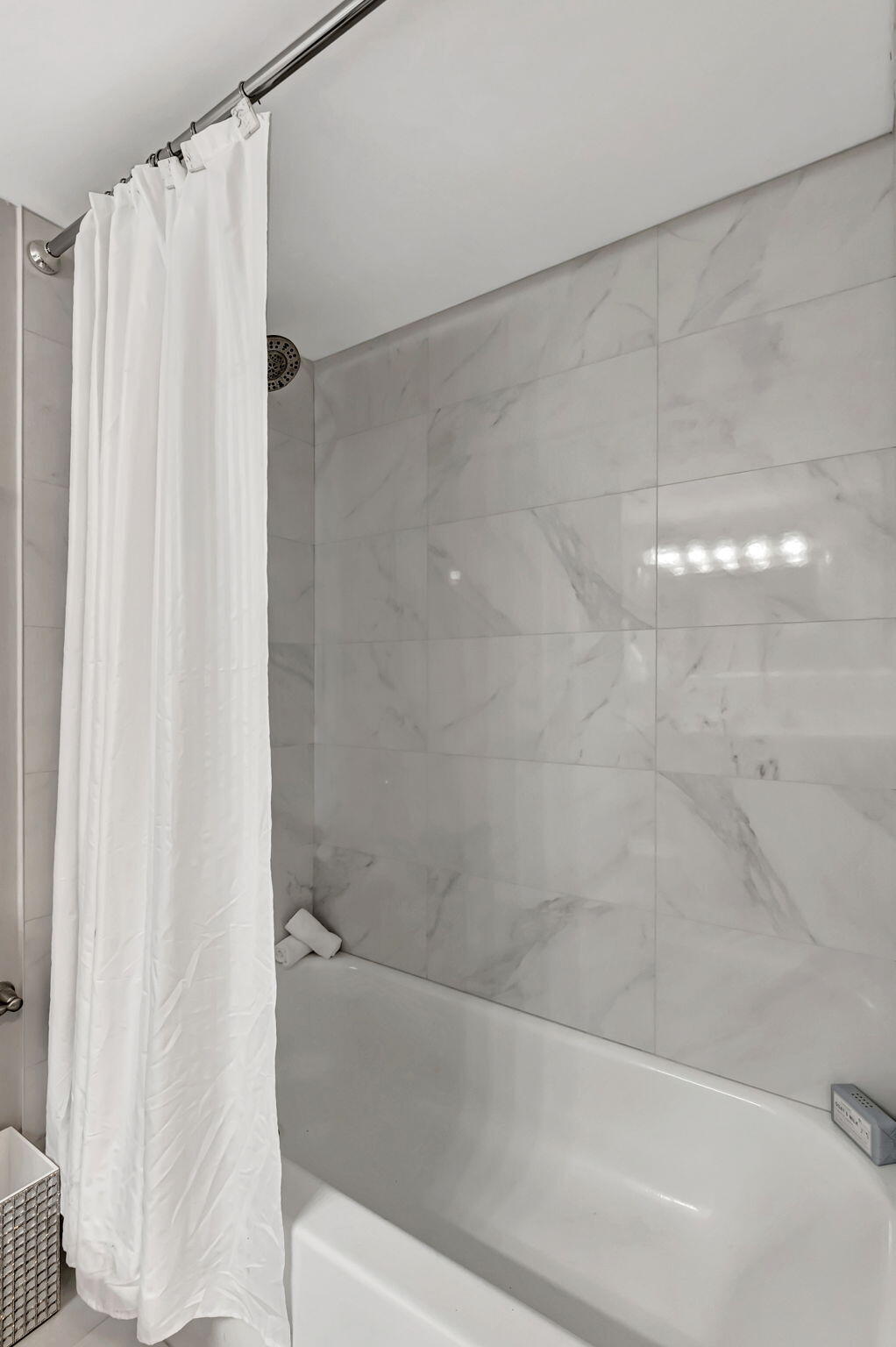 2890 Southwest 22nd Circle, Unit 241D Delray Beach, FL 33445 - Photo 25 of 34 Second Bathroom