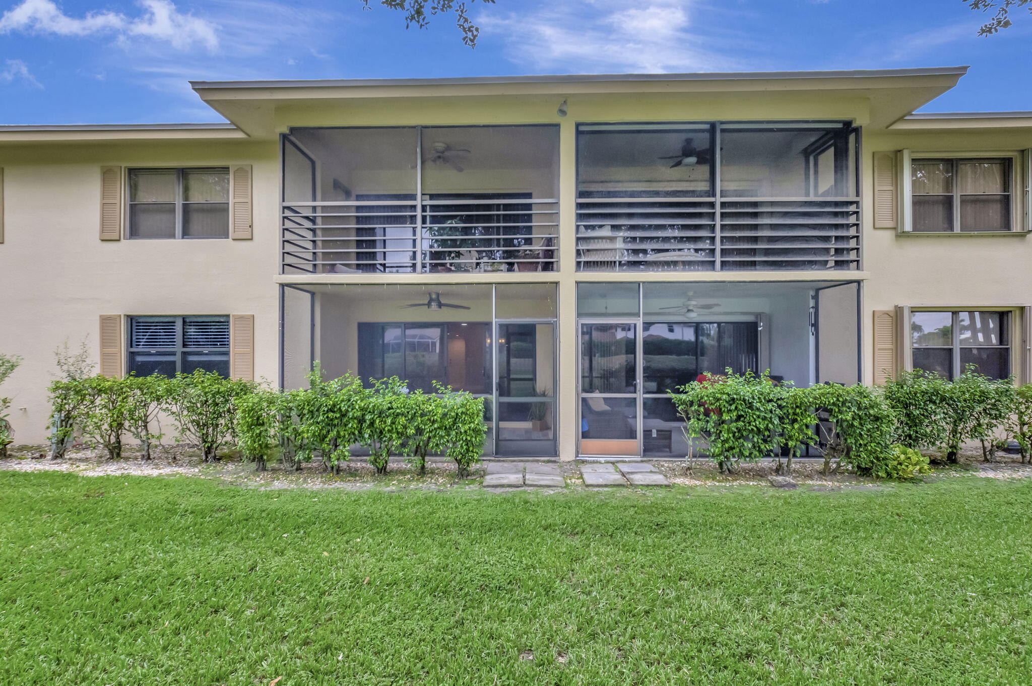 2890 Southwest 22nd Circle, Unit 241D Delray Beach, FL 33445 - Photo 27 of 34 Back Lanai