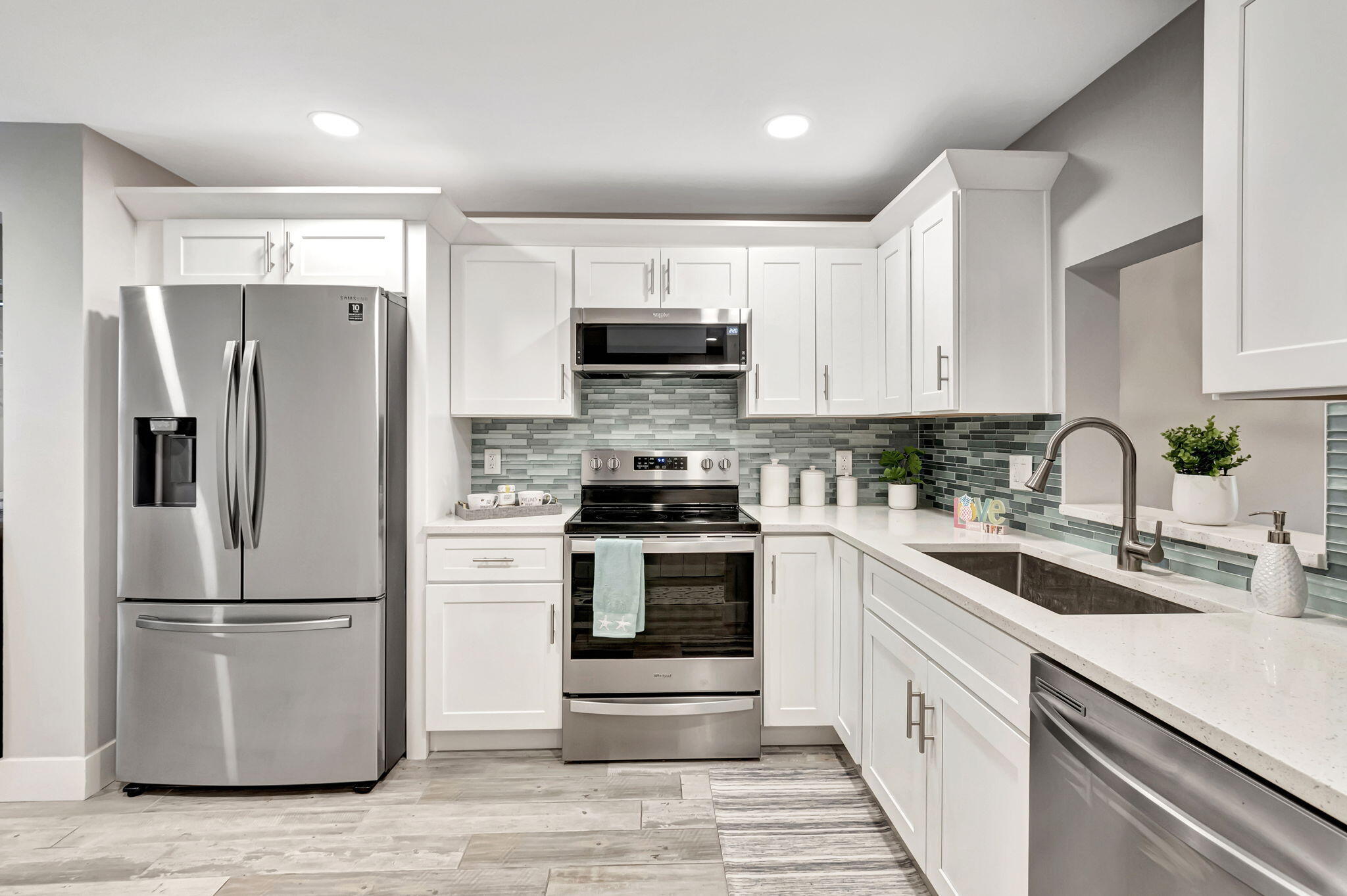 2890 Southwest 22nd Circle, Unit 241D Delray Beach, FL 33445 - Photo 3 of 34 Kitchen