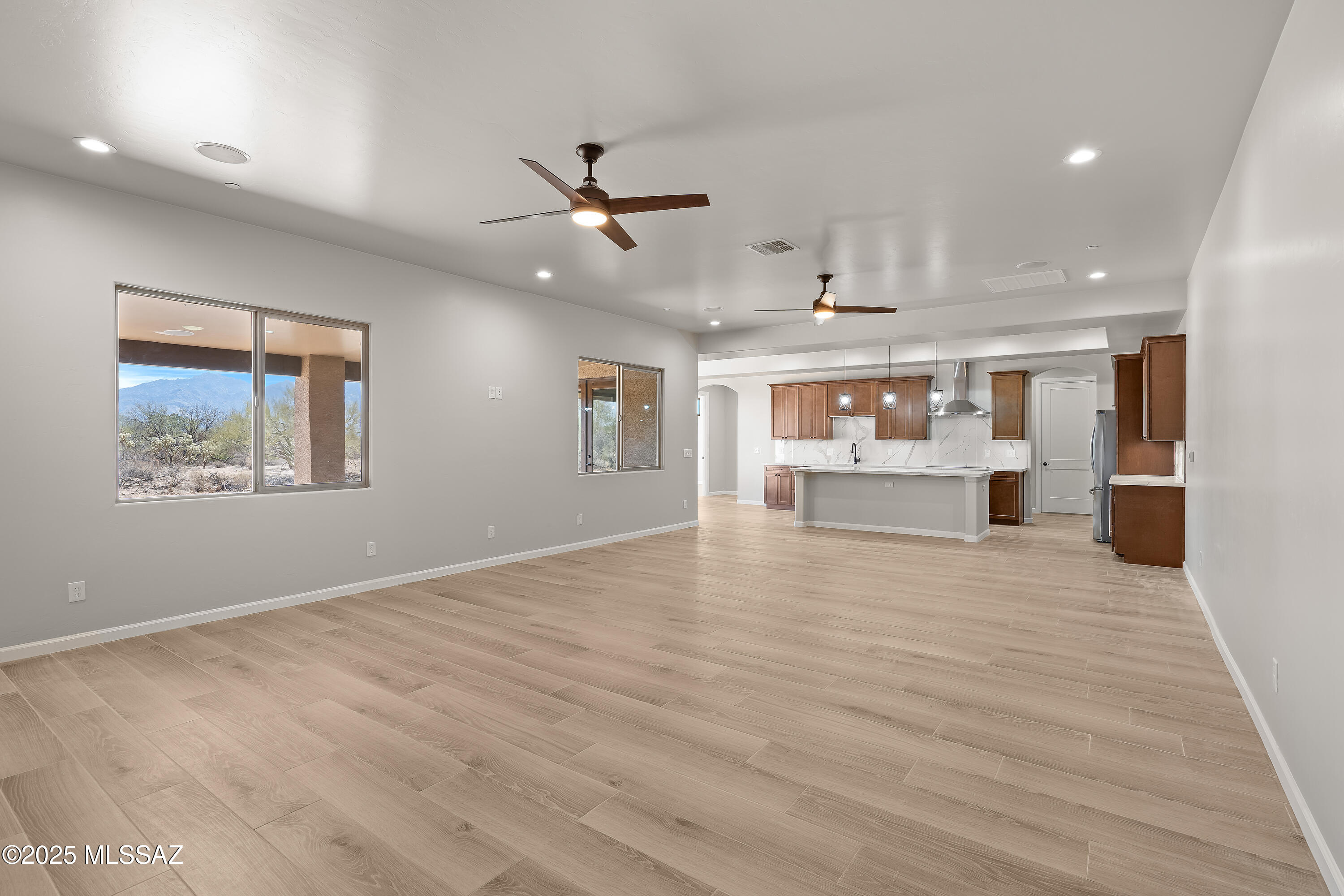 2589 West Sunkist Road Tucson, AZ 85755 - Photo 4 of 48 Gallery Image 4