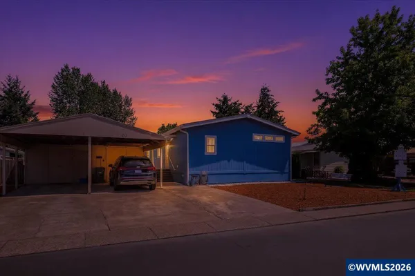 $175,000 | 300 Southeast Lacreole Drive, Unit 212, Dallas, OR 97338