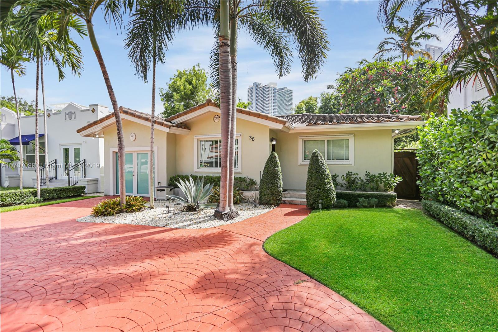 35 Southwest 18th Road Miami, FL 33129 - Photo 1 of 27 Gallery Image 1